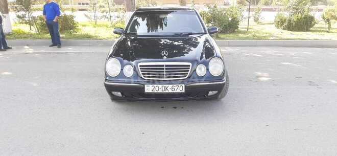 Mercedes E 240 2000, 300,000 km - 2.4 l - Qazax