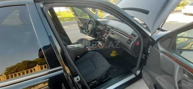 Mercedes E 240 2000, 300,000 km - 2.4 l - Qazax