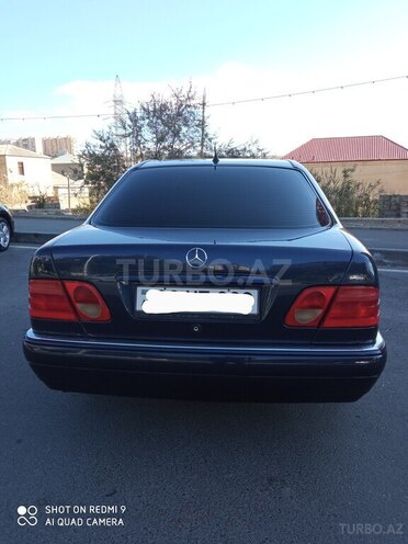 Mercedes E 240 1997, 306,000 km - 2.4 l - Bakı