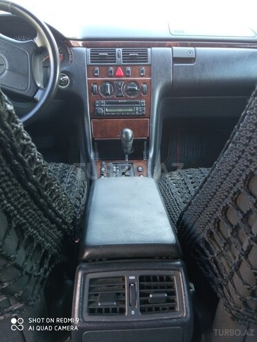 Mercedes E 240 1997, 306,000 km - 2.4 l - Bakı