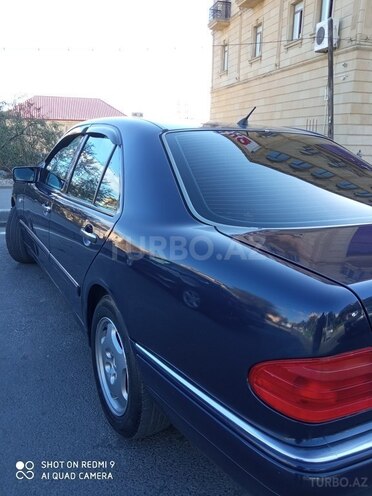 Mercedes E 240 1997, 306,000 km - 2.4 l - Bakı