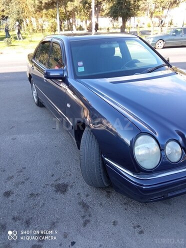 Mercedes E 240 1997, 306,000 km - 2.4 l - Bakı