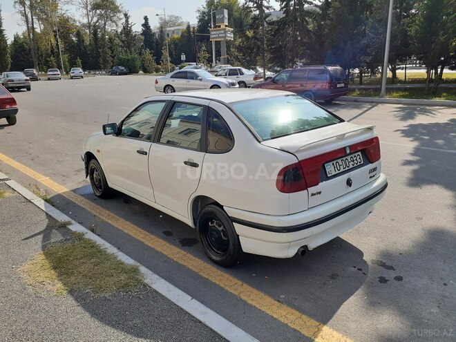 Volkswagen Polo 1996, 198,000 km - 1.6 l - Mingəçevir