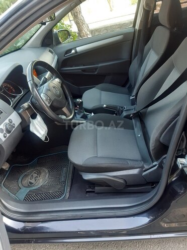 Opel Astra 2004, 205,333 km - 1.4 l - Şəki