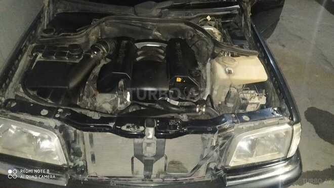 Mercedes C 240 1999, 279,000 km - 2.4 l - Bakı
