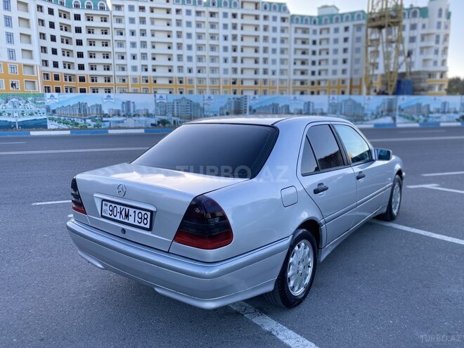 Mercedes C 220 1999, 316,000 km - 2.2 l - Sumqayıt