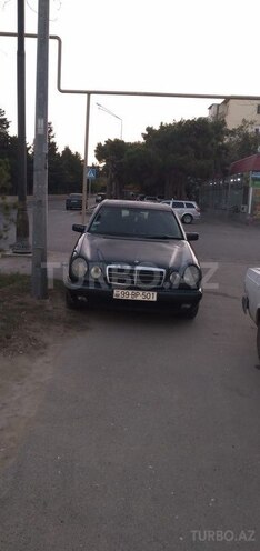 Mercedes E 240 1998, 320,000 km - 2.4 l - Bakı