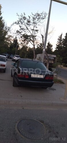 Mercedes E 240 1998, 320,000 km - 2.4 l - Bakı