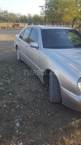 Mercedes E 220 1999, 300,000 km - 2.2 l - Ağstafa