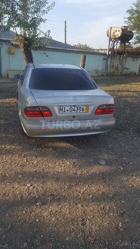 Mercedes E 220 1999, 300,000 km - 2.2 l - Ağstafa