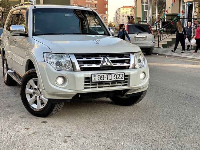 Mitsubishi Pajero 2013, 117,000 km - 3.8 l - Bakı