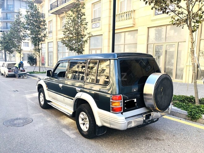 Mitsubishi Pajero 1995, 327,668 km - 3.0 l - Bakı