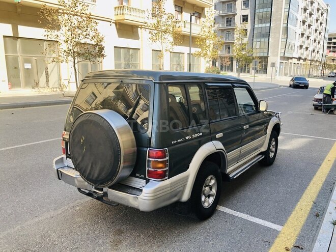 Mitsubishi Pajero 1995, 327,668 km - 3.0 l - Bakı