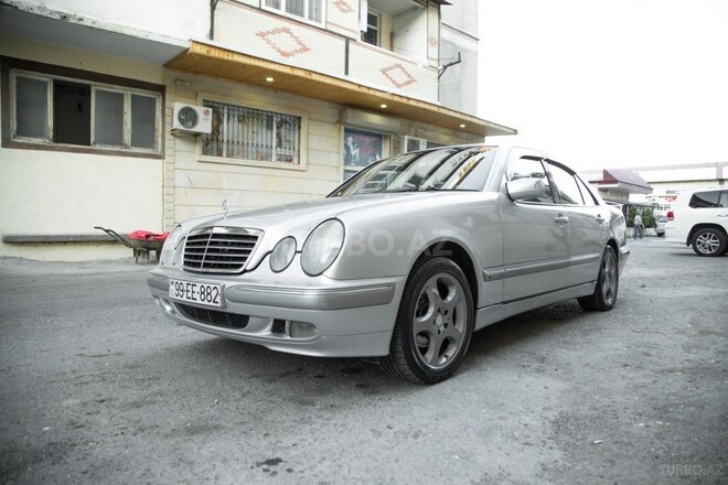Mercedes E 240 1999, 334,000 km - 2.4 л - Bakı