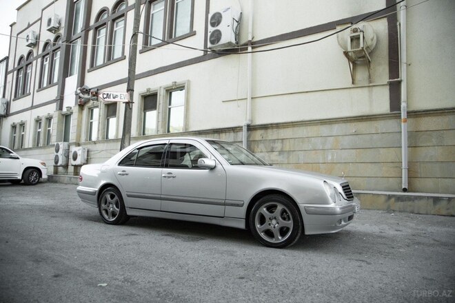 Mercedes E 240 1999, 334,000 km - 2.4 л - Bakı
