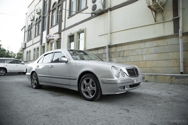 Mercedes E 240 1999, 334,000 km - 2.4 л - Bakı