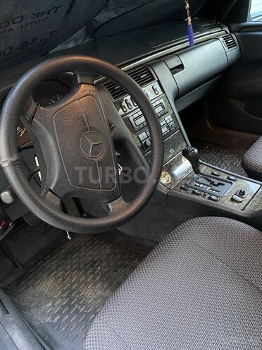 Mercedes E 230 1997, 200,000 km - 2.3 l - Bakı