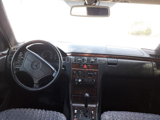 Mercedes E 200 1997, 447,000 km - 2.0 л - Bakı