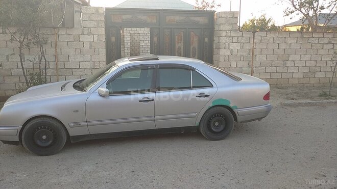 Mercedes E 230 1996, 530,000 km - 2.3 l - Bakı