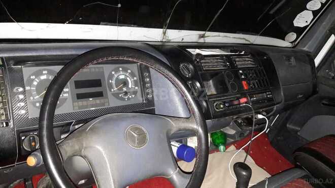 Mercedes  2001, 525,000 km - 4.3 л - Masallı