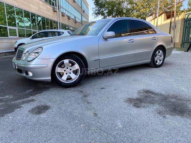 Mercedes E 220 2003, 262,000 km - 2.2 l - Bakı