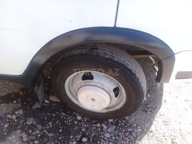 GAZ 3302-744 2007, 200,000 km - 2.5 l - Qusar
