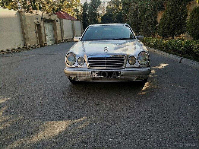 Mercedes E 240 1999, 254,000 km - 2.4 l - Bakı