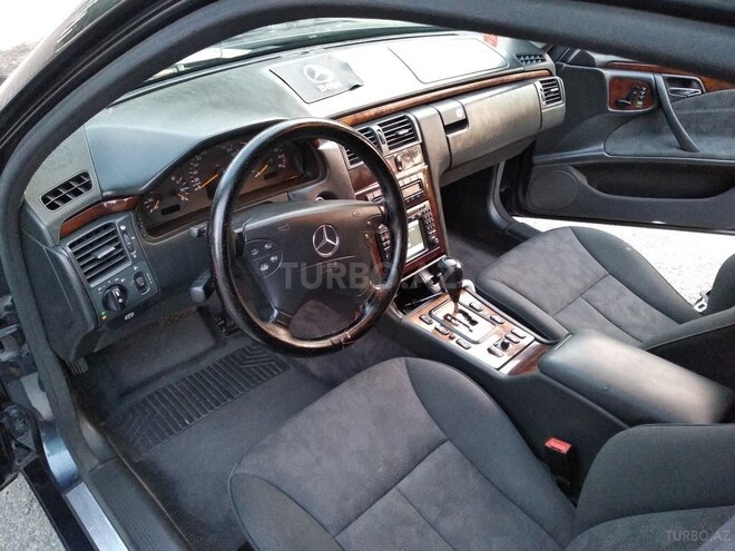 Mercedes E 240 2001, 187,500 km - 2.6 l - Şəki
