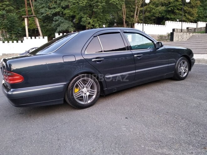Mercedes E 240 2001, 187,500 km - 2.6 l - Şəki