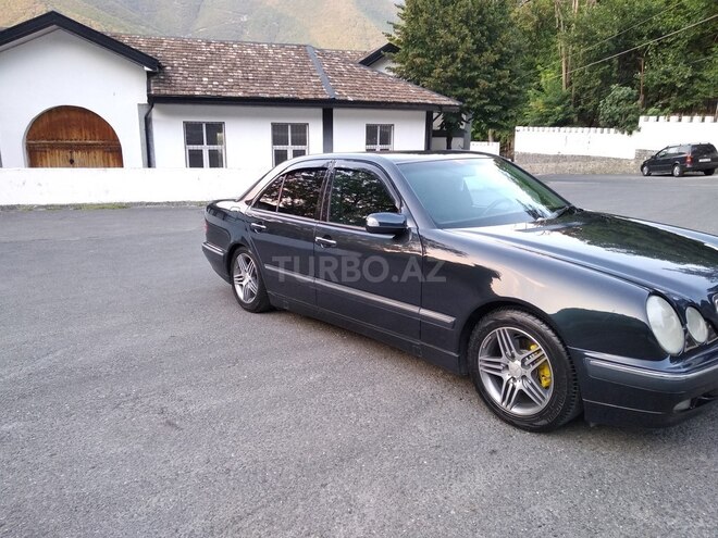 Mercedes E 240 2001, 187,500 km - 2.6 l - Şəki