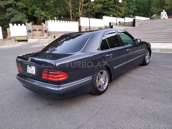 Mercedes E 240 2001, 187,500 km - 2.6 l - Şəki