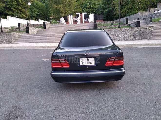 Mercedes E 240 2001, 187,500 km - 2.6 l - Şəki