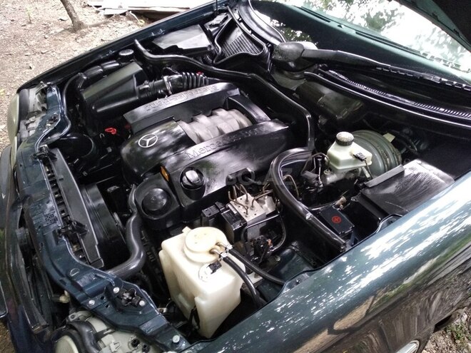 Mercedes E 240 2001, 187,500 km - 2.6 l - Şəki