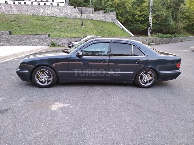 Mercedes E 240 2001, 187,500 km - 2.6 l - Şəki