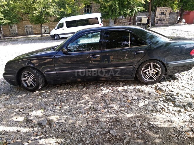 Mercedes E 240 2001, 187,500 km - 2.6 l - Şəki