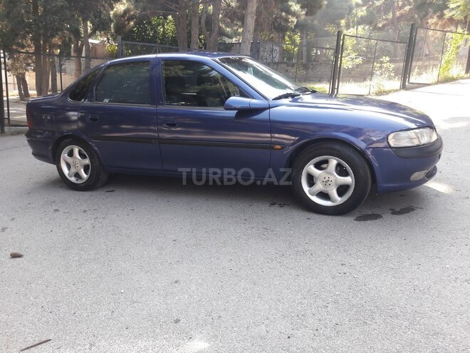 Opel Vectra 1996, 256,326 km - 2.0 л - Bakı