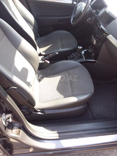 Opel Astra 2009, 169,812 km - 1.3 л - Bakı