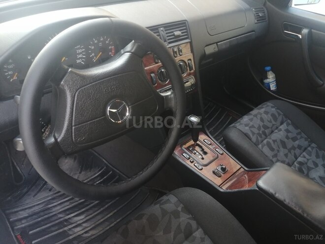 Mercedes C 200 2000, 283,200 km - 2.0 l - Bakı