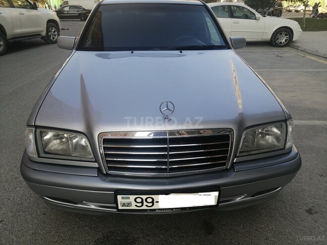 Mercedes C 200 2000, 283,200 km - 2.0 l - Bakı
