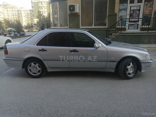 Mercedes C 200 2000, 283,200 km - 2.0 l - Bakı