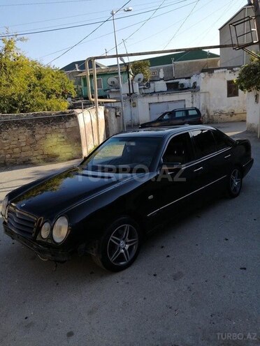Mercedes E 240 1997, 345,000 km - 2.4 l - Bakı