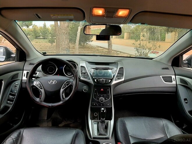 Hyundai Elantra 2015, 76,000 km - 1.6 л - Bakı