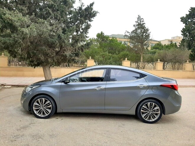 Hyundai Elantra 2015, 76,000 km - 1.6 л - Bakı