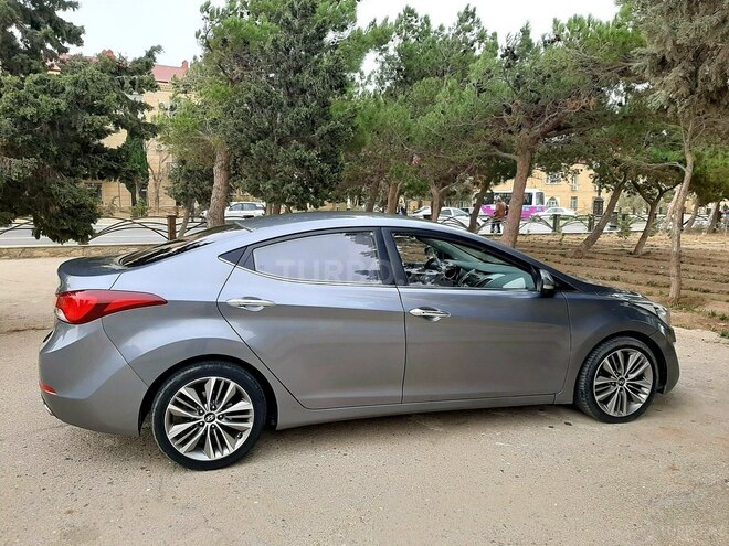 Hyundai Elantra 2015, 76,000 km - 1.6 л - Bakı