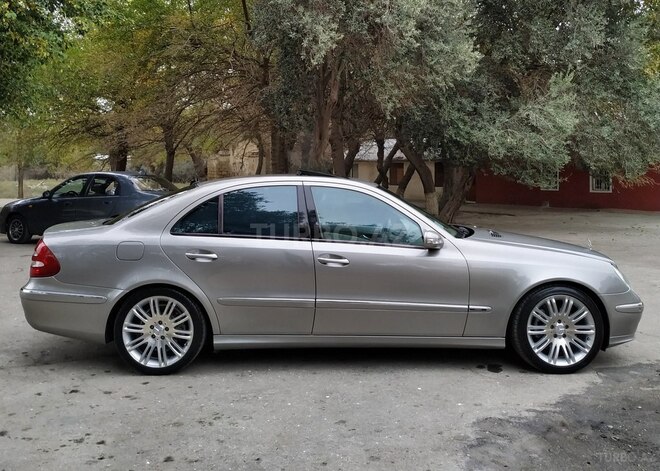 Mercedes E 240 2005, 250,000 km - 2.6 l - Bakı