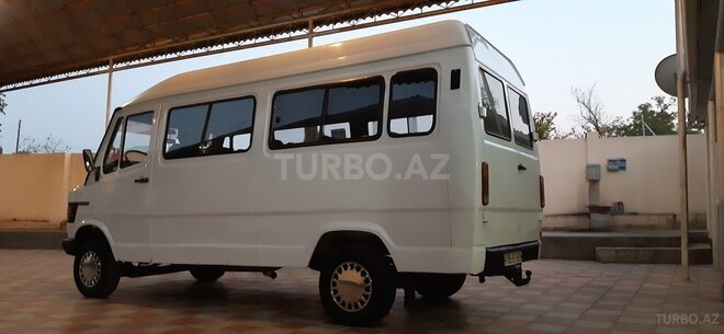 Mercedes 208 D 1994, 84,000 km - 2.5 л - Tovuz