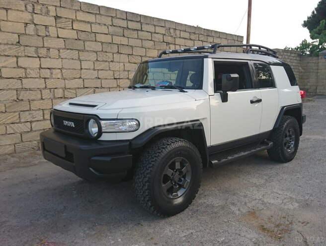 Toyota FJ Cruiser 2010, 197,000 km - 4.0 l - Bakı