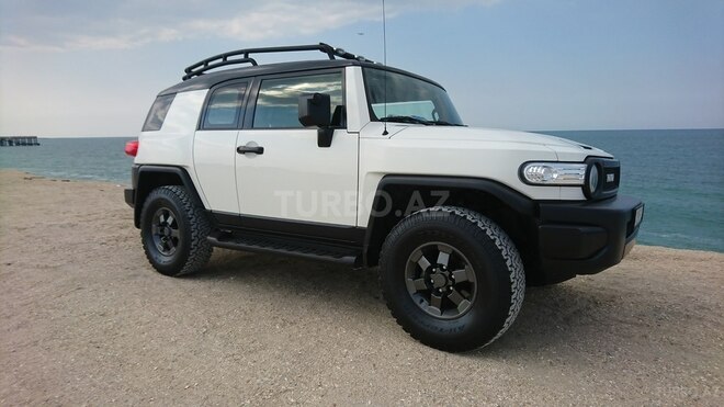 Toyota FJ Cruiser 2010, 197,000 km - 4.0 l - Bakı