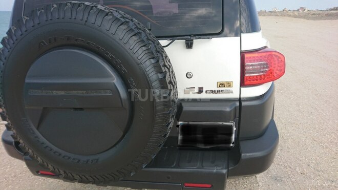 Toyota FJ Cruiser 2010, 197,000 km - 4.0 l - Bakı