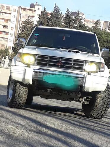 Mitsubishi Pajero 1996, 351,000 km - 2.8 l - Bakı